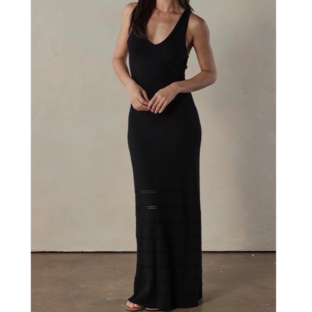 The Zigzag Stripe Classic Black V-Neck Maxi Dress